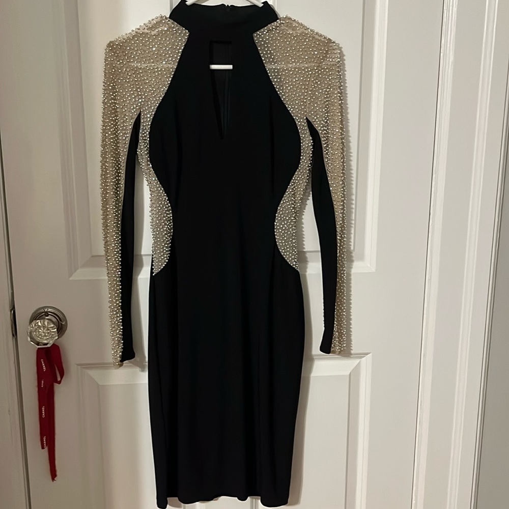 Avery G Bloomingdales exclusive beaded cocktail dress. Size 0. Like new!